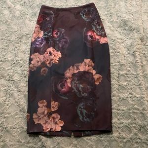 Beautiful Floral Pencil Skirt
